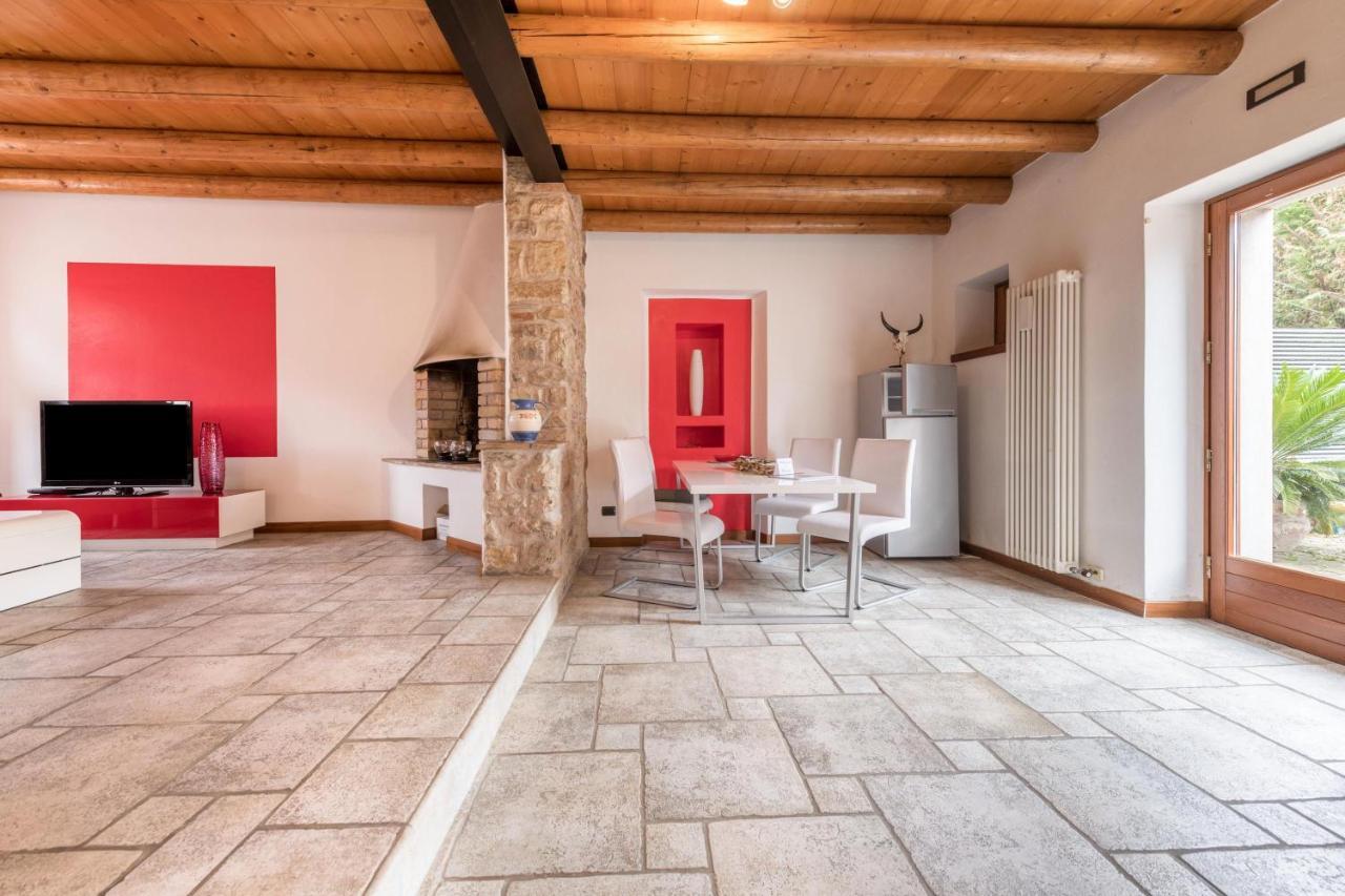Вилла Casa Rustico Костермано Экстерьер фото