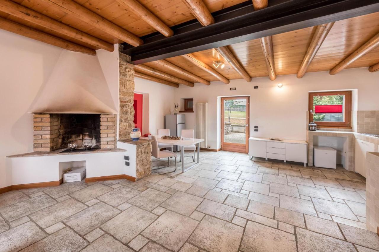 Вилла Casa Rustico Костермано Экстерьер фото